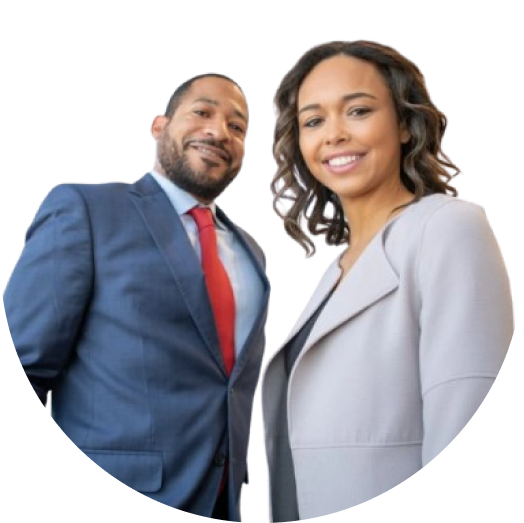 Imagem de um celular com a tela de um aplicativo